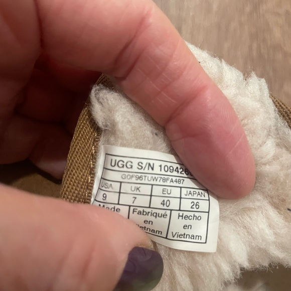 UGG Men's Brown Chukka Boots - Picture 14 of 16